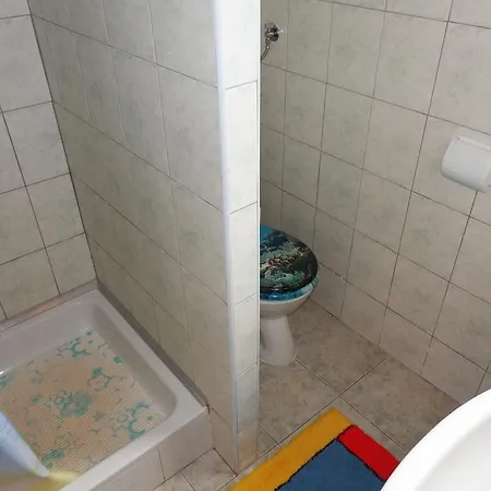 شقة Kapovica